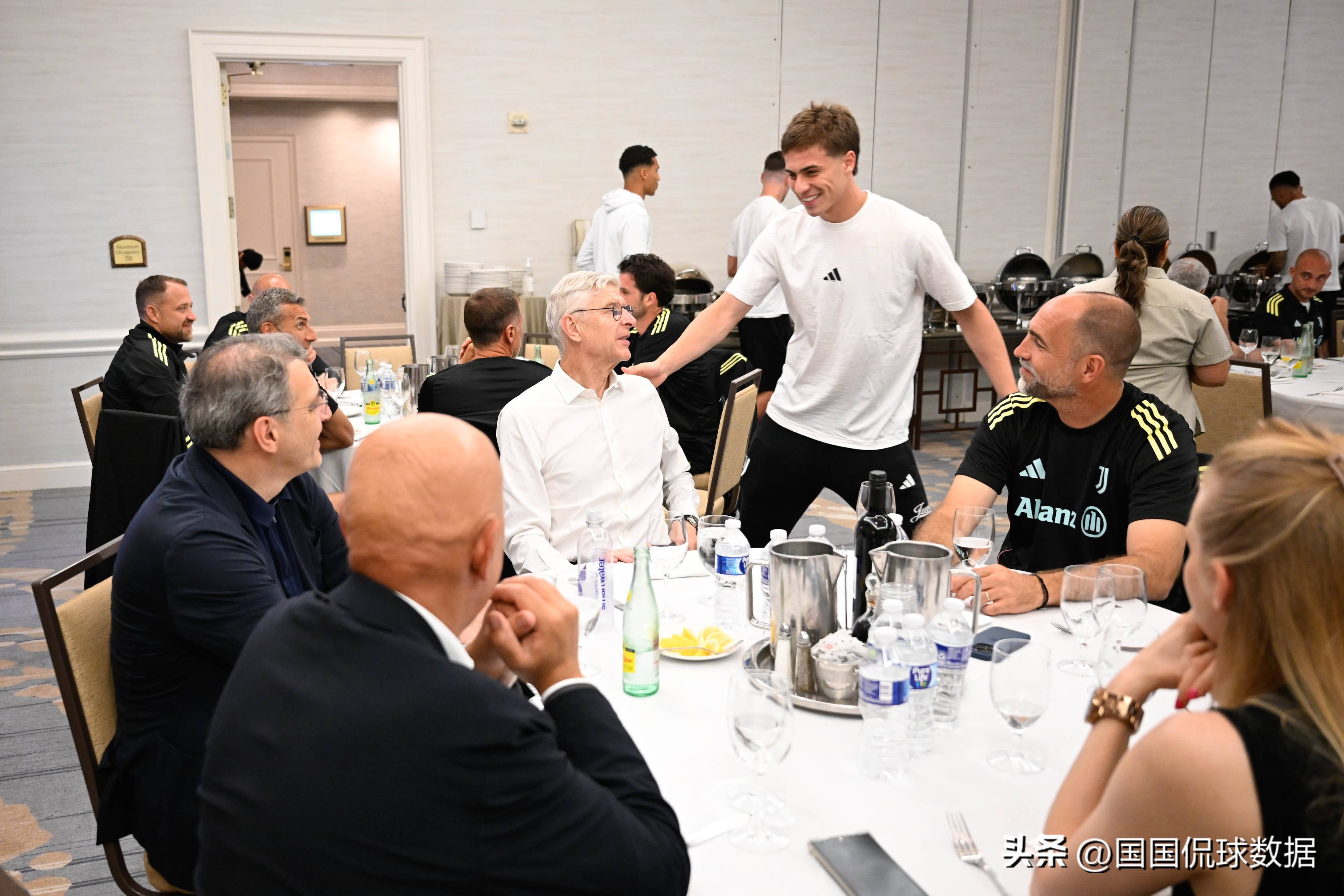 九游娱乐下载-社区盾转会期再迎强敌，葡萄牙体育再遭质疑，主帅态度——信心回归，身体对抗强度拉满的简单介绍